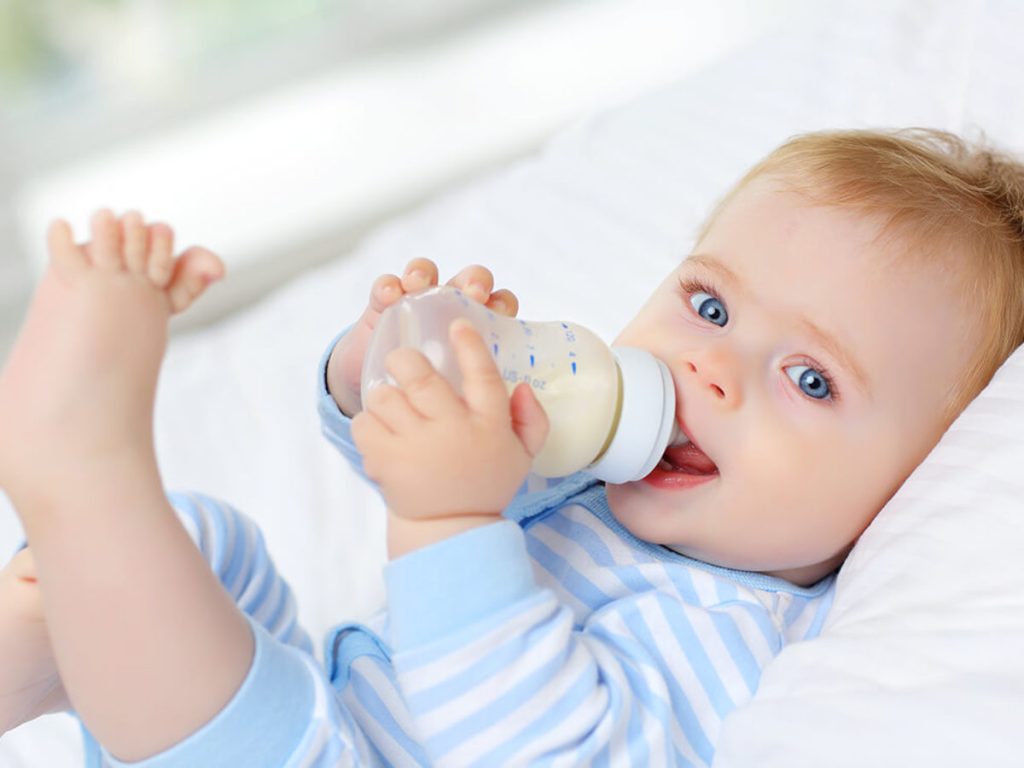پوسیدگی شیشه شیر (Baby Bottle Tooth Decay) چیست و چگونه درمان می‌شود؟
